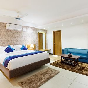 Royal Ace Boutique Hotel